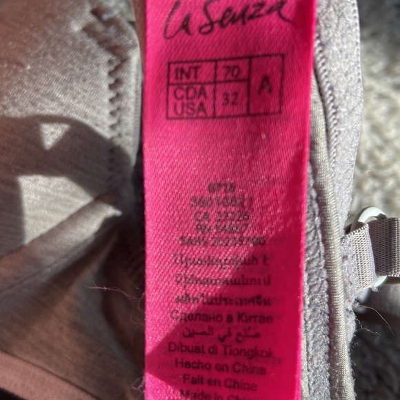 Used bra - Picture 2 of 2